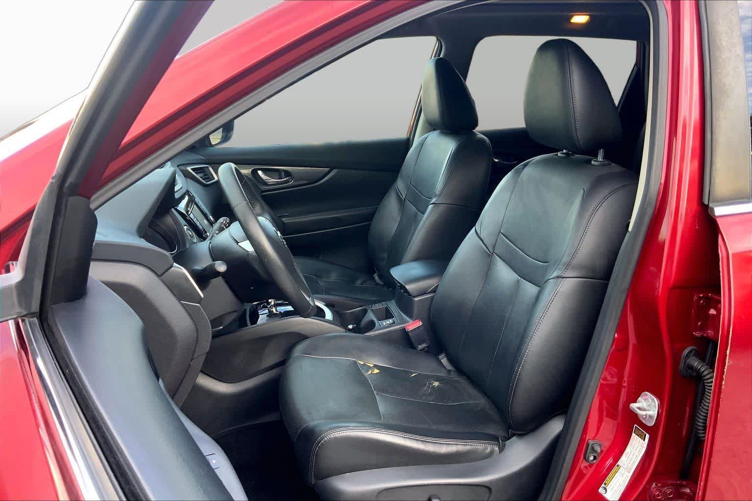 Used 2016 Nissan Rogue SL w/ SL Premium Package FWD image 8