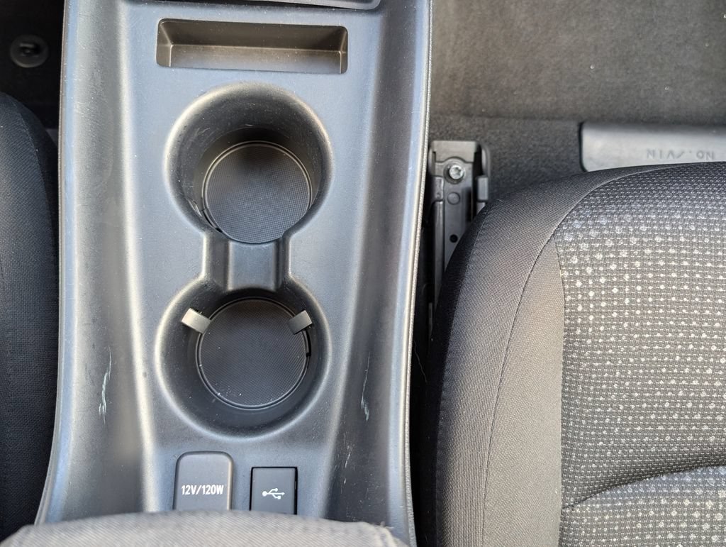 Used 2021 Toyota Prius LE FWD image 10