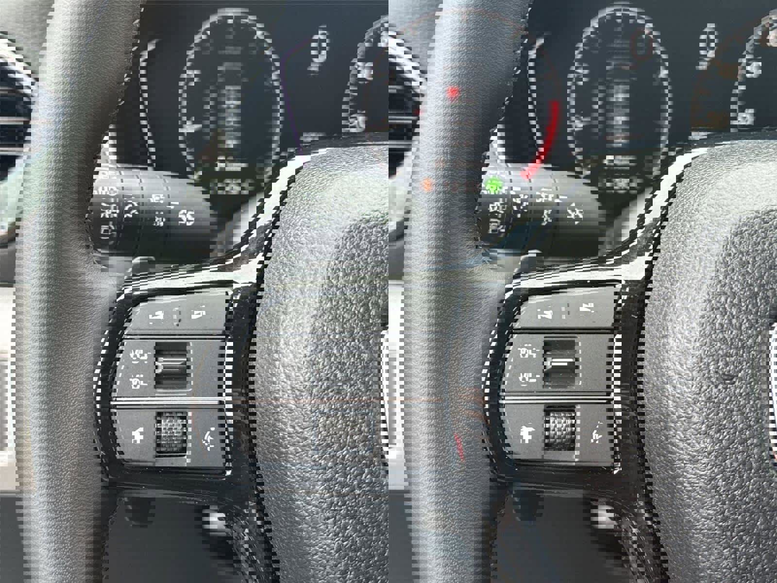 Used 2025 Honda Pilot EX-L image 19