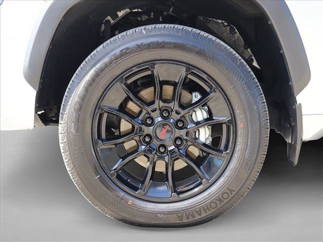 Certified 2022 Toyota Tundra Limited w/ TRD Off-Road Package AWD/4WD image 24