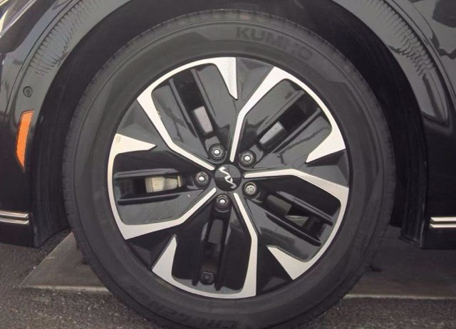 Certified 2023 Kia EV6 Wind w/ Wind Technology Package RWD image 6