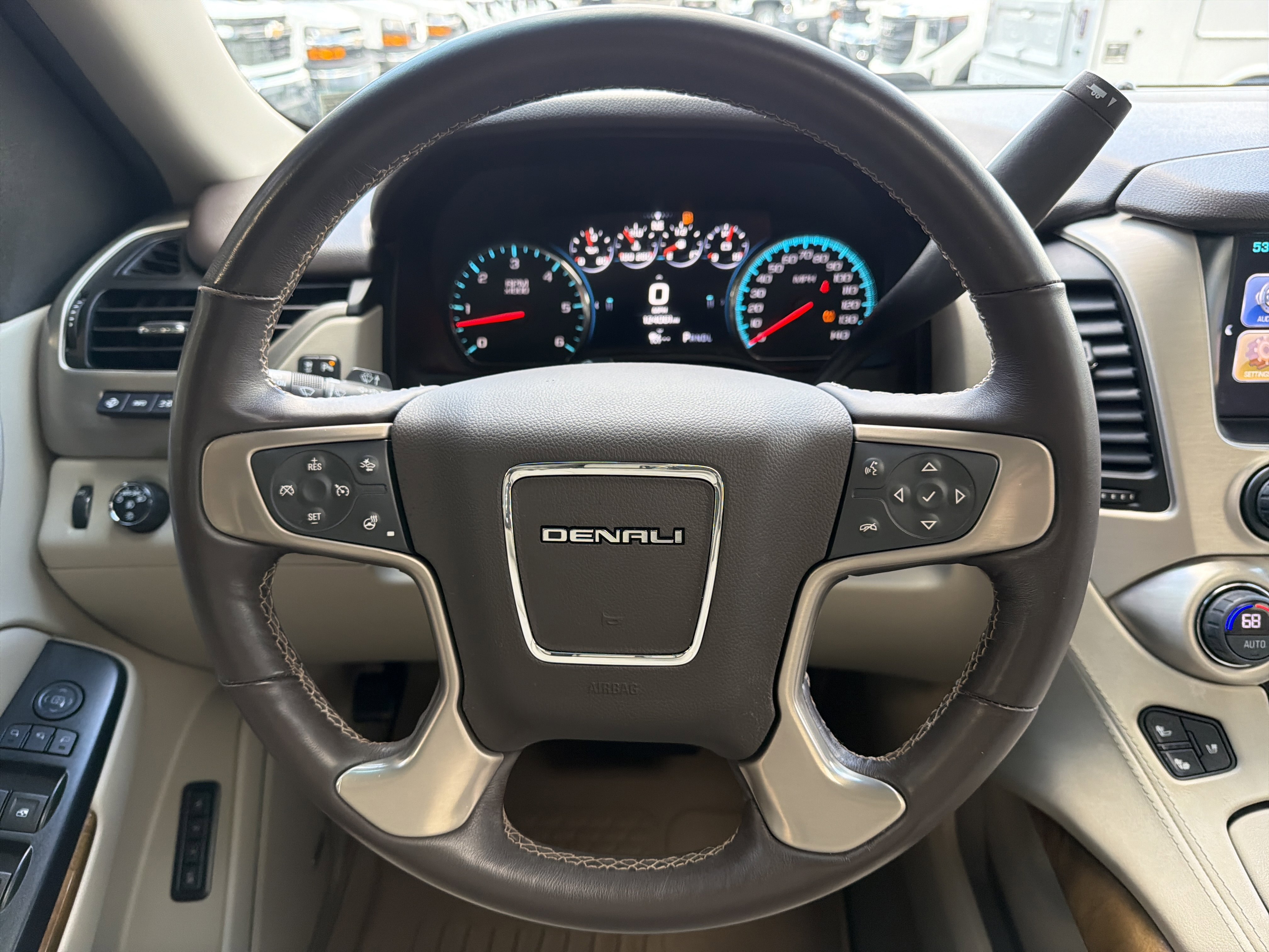 Used 2017 GMC Yukon Denali w/ Open Road Package AWD/4WD image 18