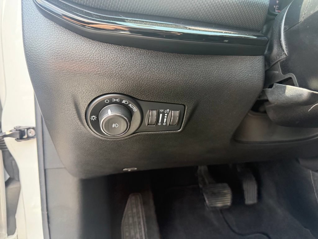 Certified 2022 Jeep Compass Latitude AWD/4WD image 16