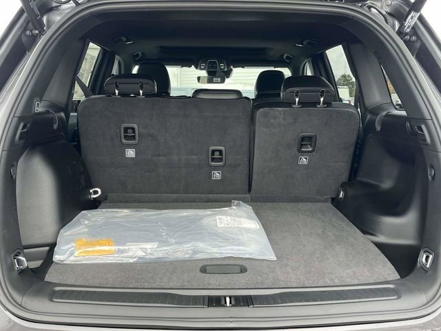 New 2025 Jeep Grand Cherokee Altitude image 18