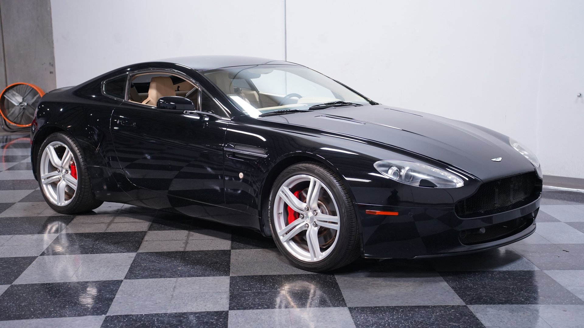 Used 2009 Aston Martin V8 Vantage V8 image 13