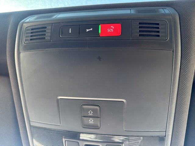 Used 2024 Volkswagen Tiguan SE R-Line AWD/4WD image 23