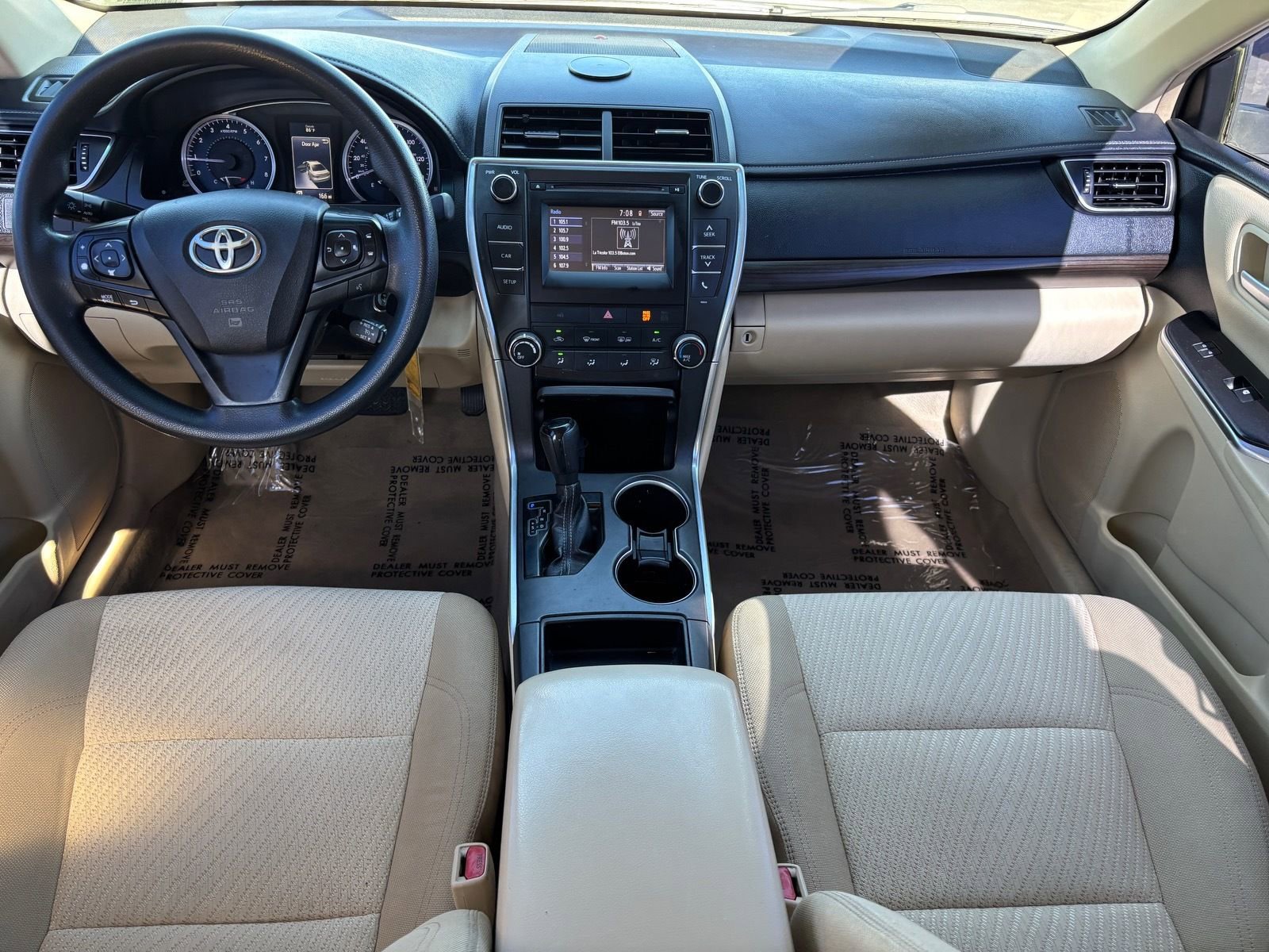 Used 2017 Toyota Camry LE image 19