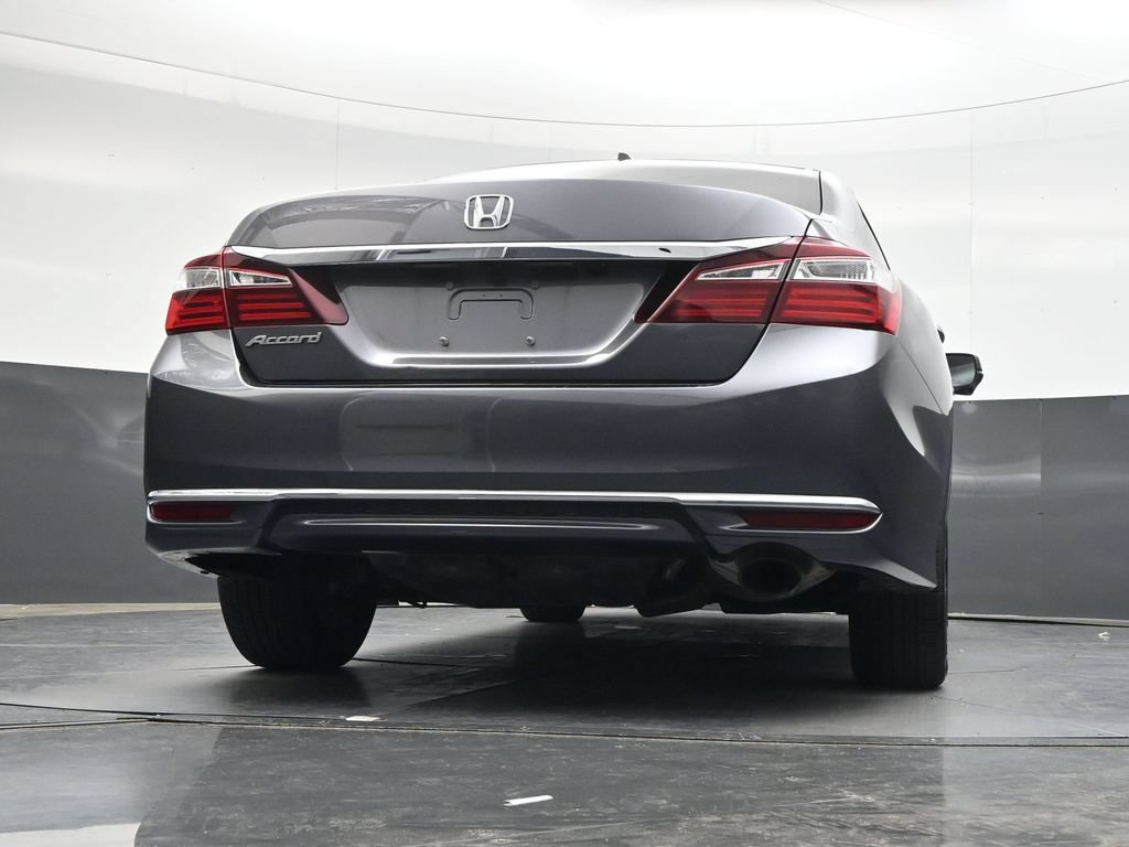 Used 2017 Honda Accord EX image 36