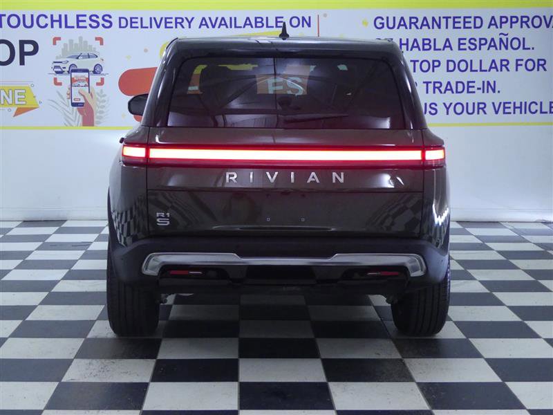 Used 2024 Rivian R1T Adventure image 6