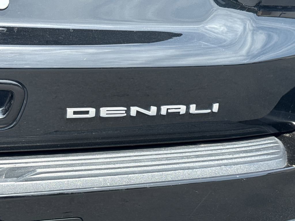 Used 2024 GMC Yukon Denali RWD image 10