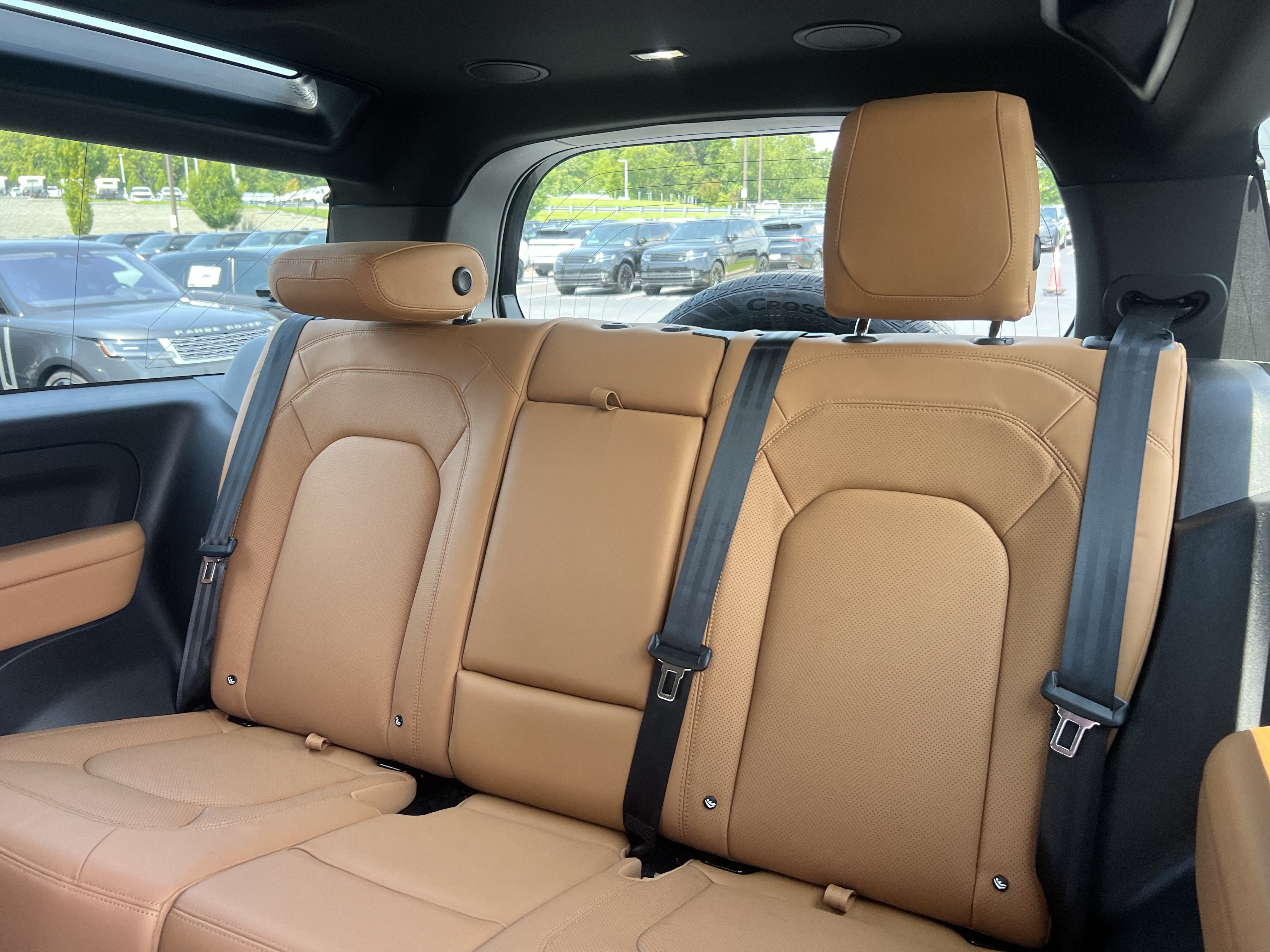 Certified 2024 Land Rover Defender 90 V8 AWD/4WD image 30