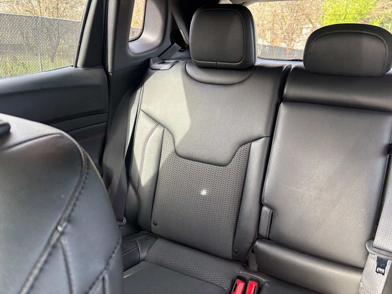 Used 2025 Jeep Compass Trailhawk image 37