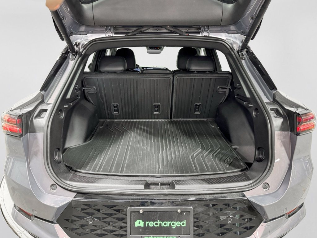 Used 2024 Chevrolet Equinox EV RS w/ Active Safety Package 3 FWD image 23