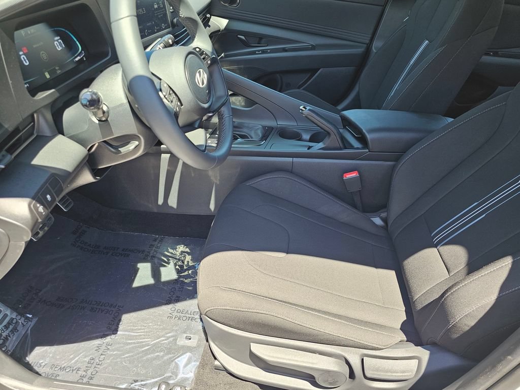Certified 2026 Hyundai Elantra Sport FWD image 23