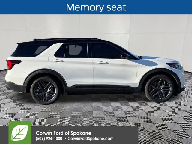 Certified 2025 Ford Explorer ST image 10