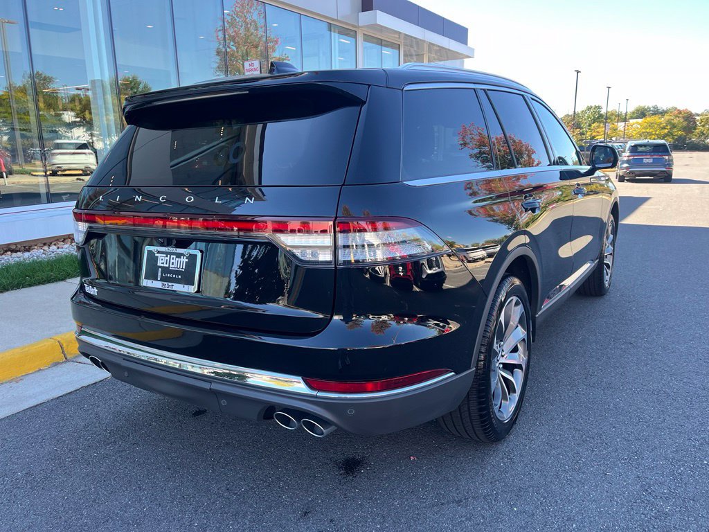 Used 2026 Lincoln Aviator Reserve AWD/4WD image 8