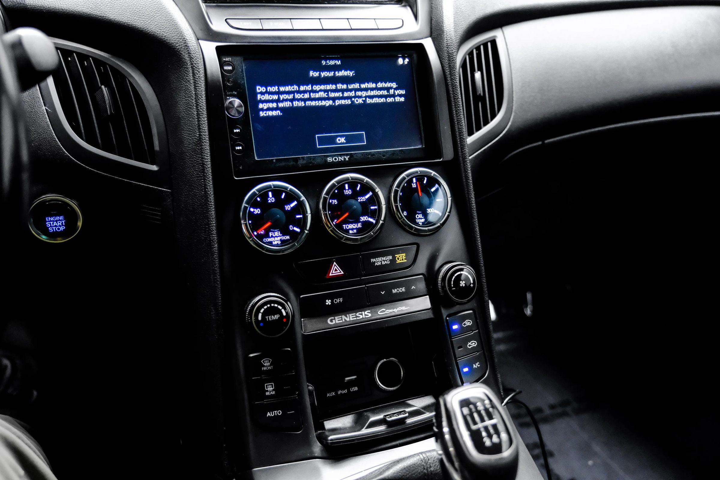 Used 2016 Hyundai Genesis Coupe 3.8 image 28