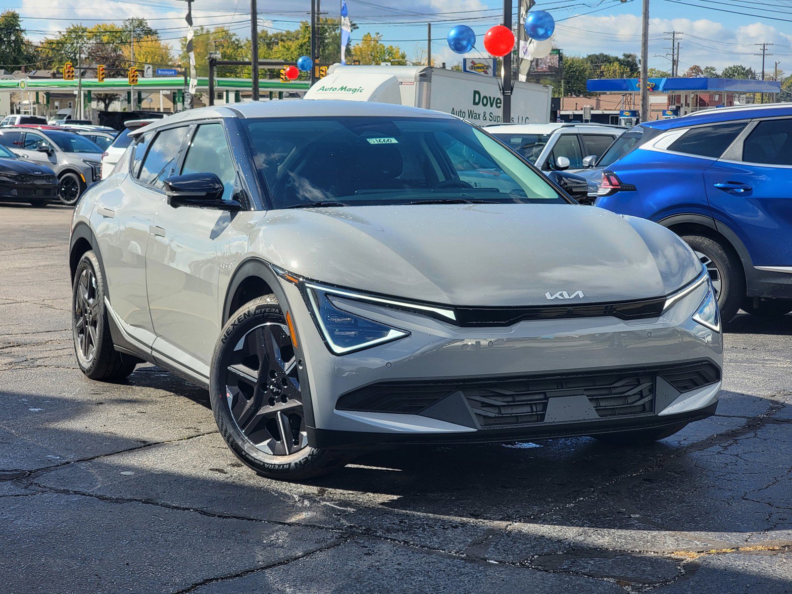 New 2025 Kia EV6 Light w/ Light LR Technology Package image 3