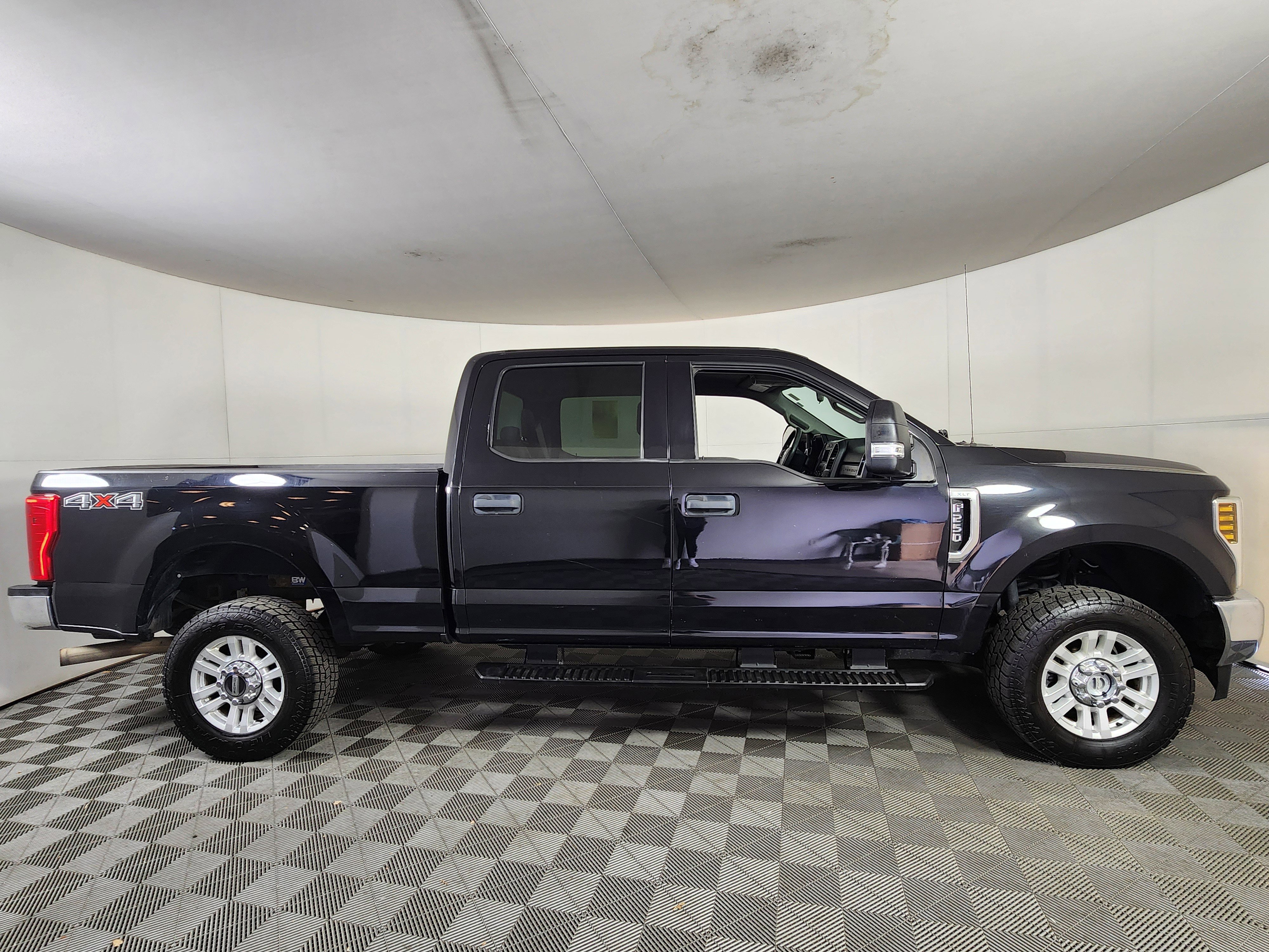 Used 2019 Ford F250 XLT image 8
