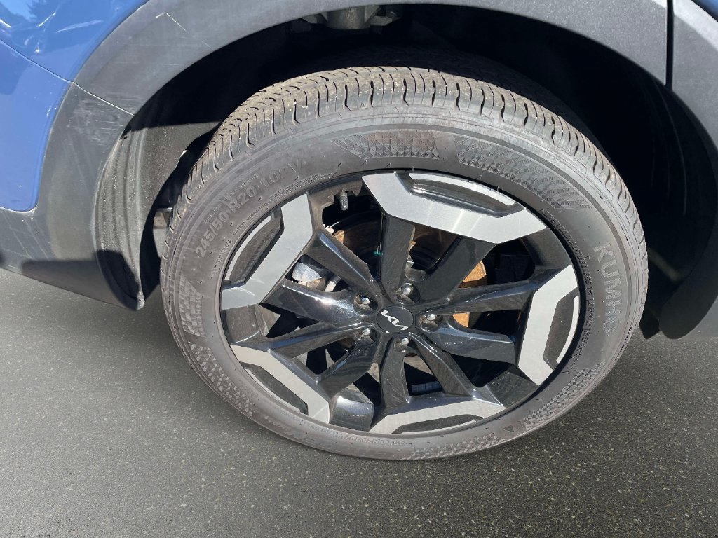 Used 2025 Kia Telluride S FWD image 9