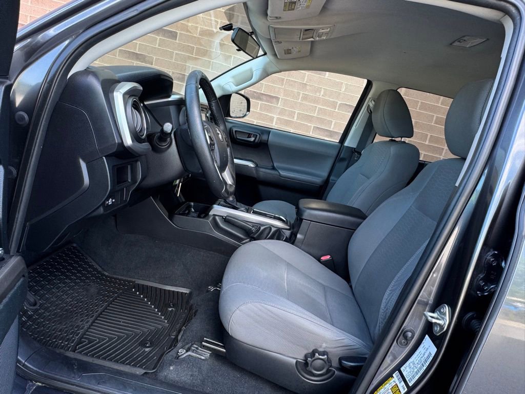 Used 2016 Toyota Tacoma SR5 w/ Towing Package RWD image 15