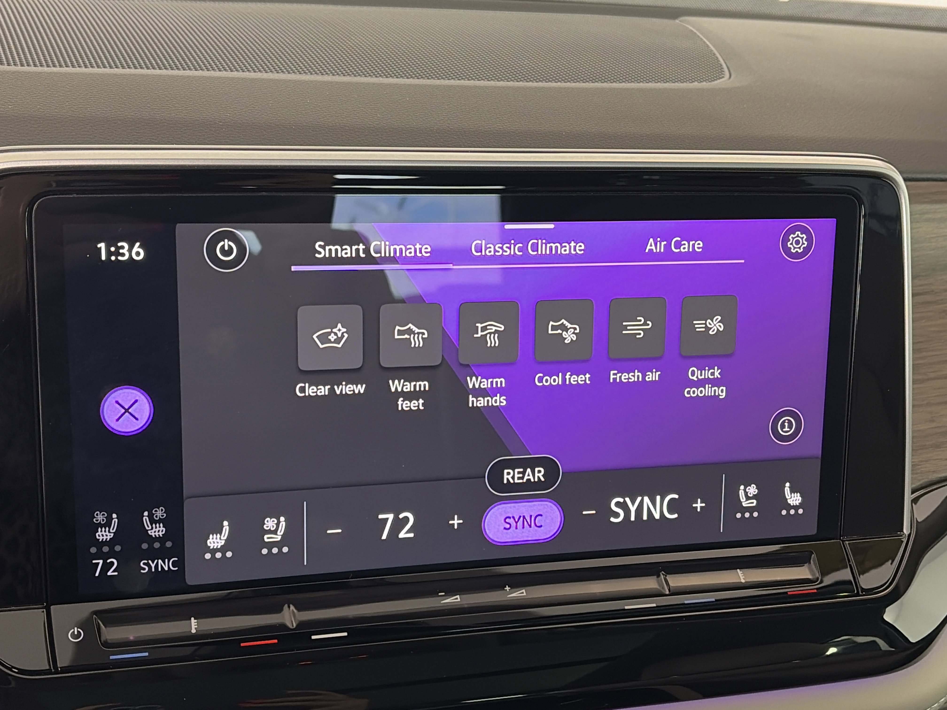 Used 2025 Volkswagen Atlas SEL image 25