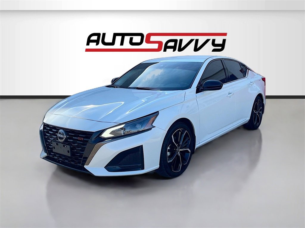 Used 2023 Nissan Altima 2.5 SR image 3