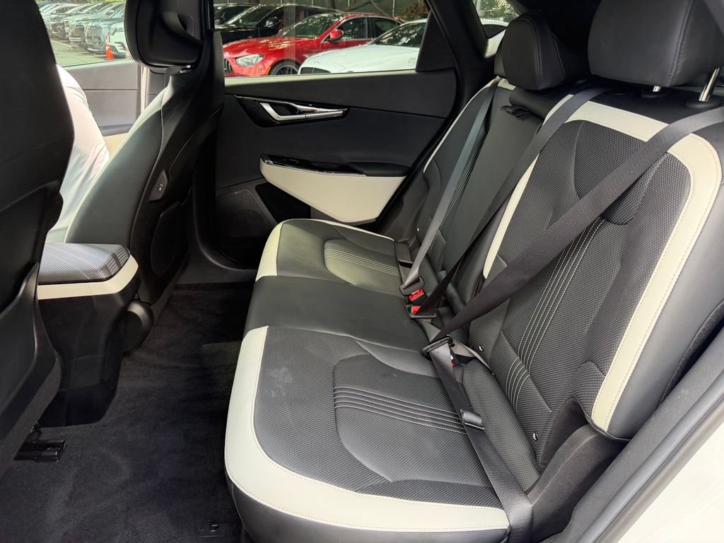 Used 2024 Kia EV6 GT-Line AWD/4WD image 17