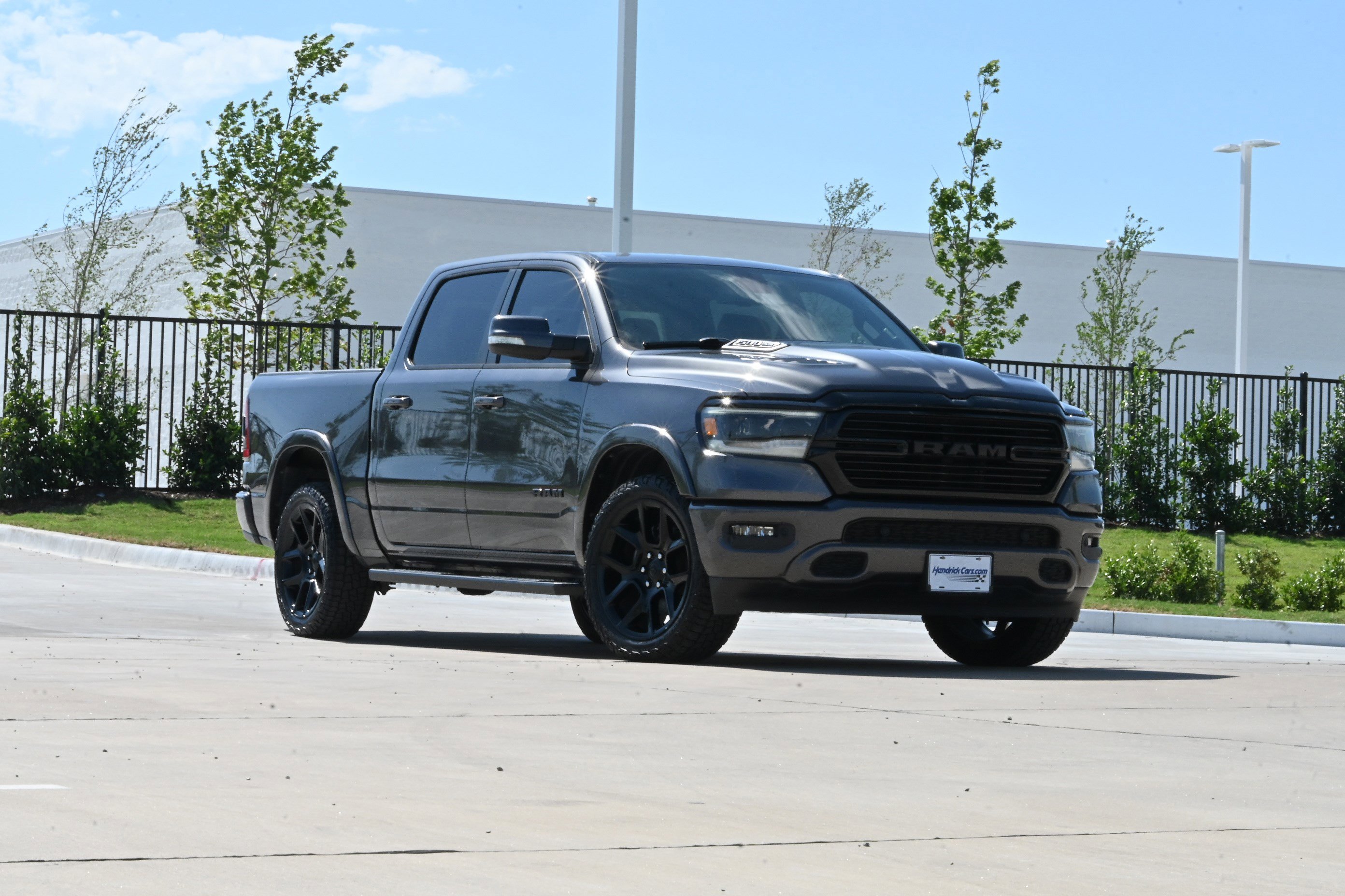 Used 2020 RAM 1500 Laramie AWD/4WD image 2