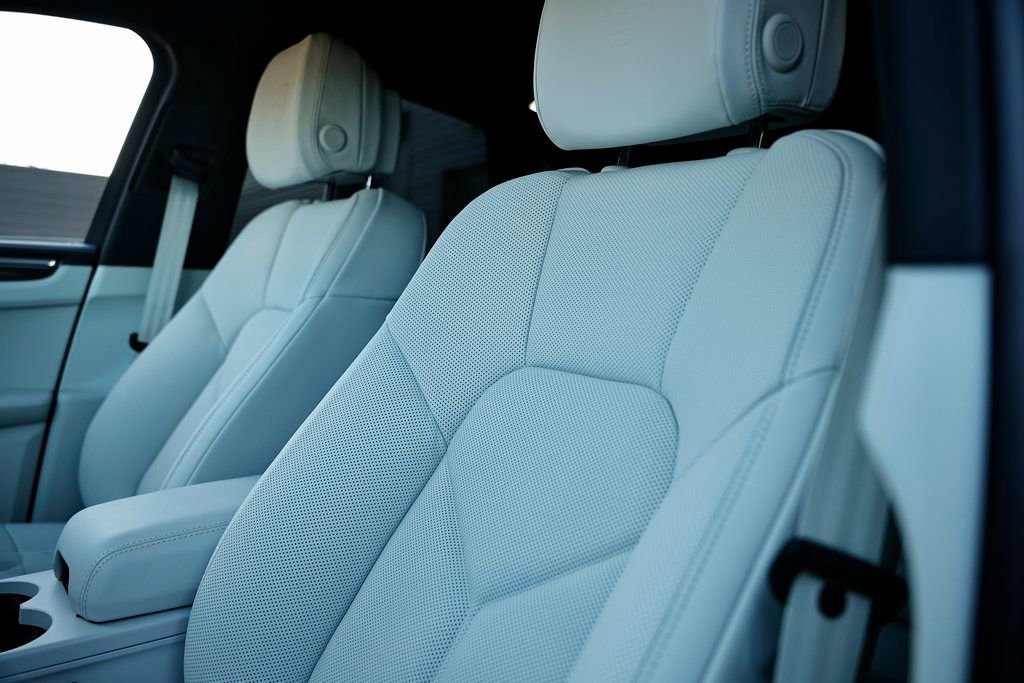 New 2026 Porsche Macan image 23