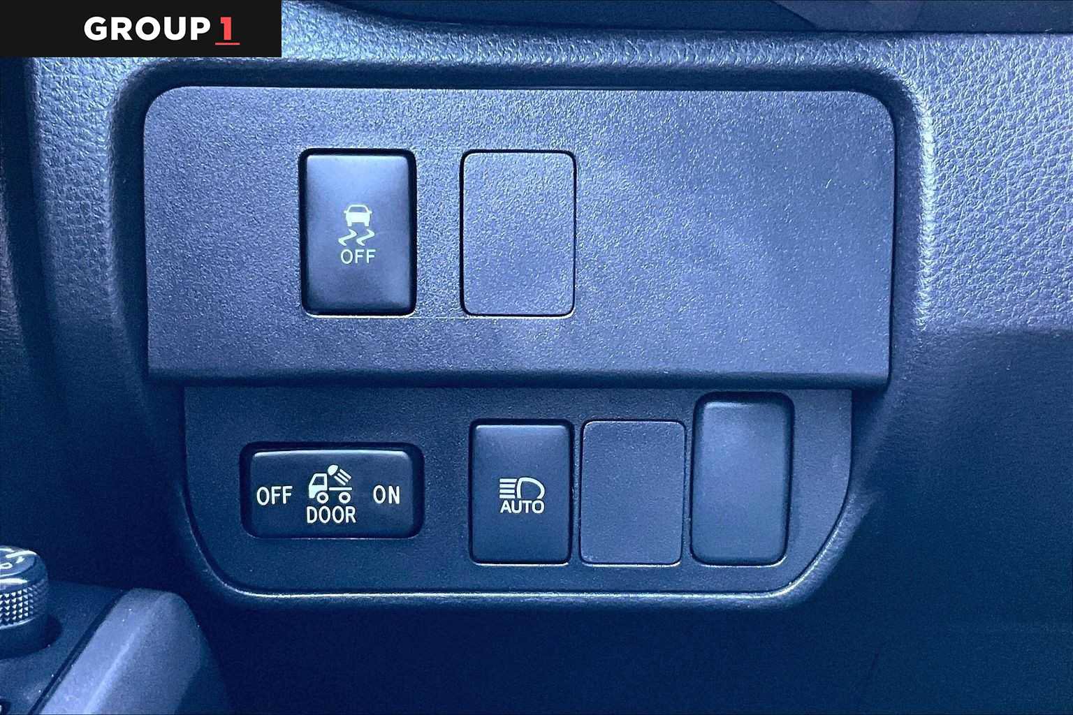 Certified 2023 Toyota Tacoma SR5 AWD/4WD image 34