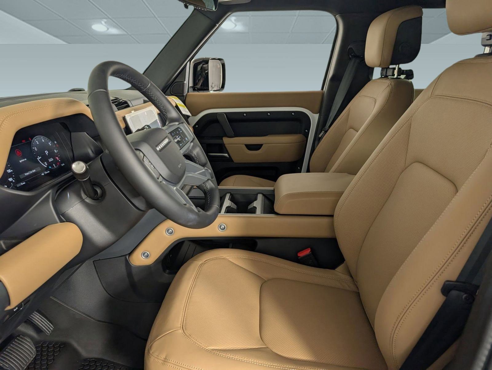 Used 2025 Land Rover Defender 110 S image 4