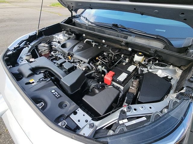Used 2023 Toyota RAV4 XLE AWD/4WD image 33