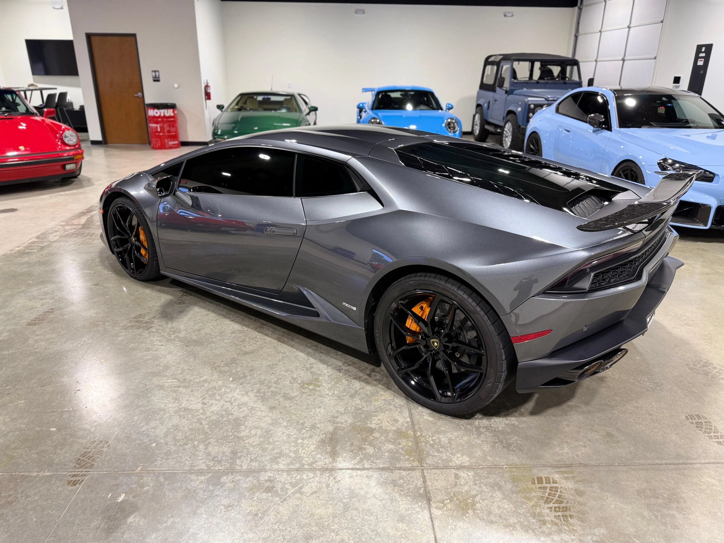 Used 2016 Lamborghini Huracan LP 610-4 AWD/4WD image 10