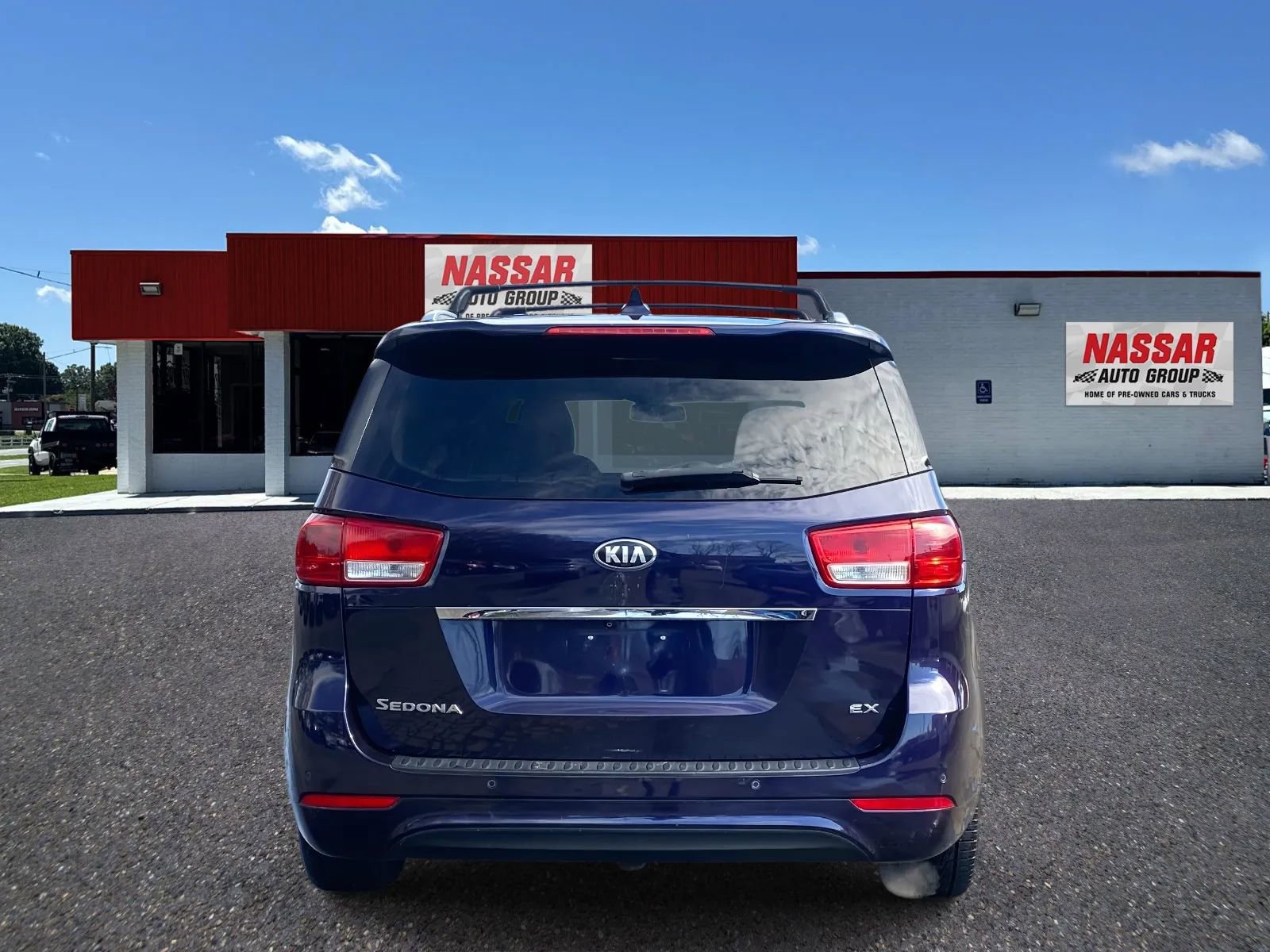 Used 2018 Kia Sedona EX image 5