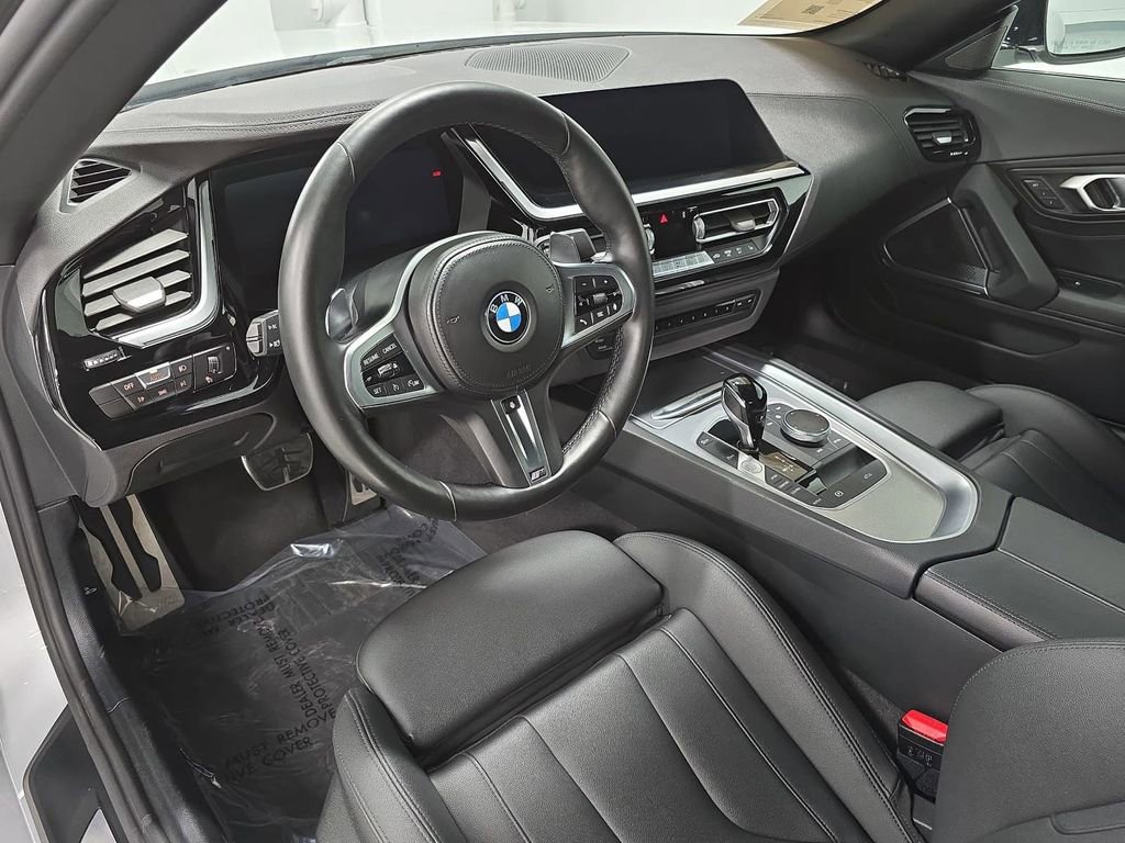 Used 2022 BMW Z4 M40i w/ Shadowloine Package RWD image 4