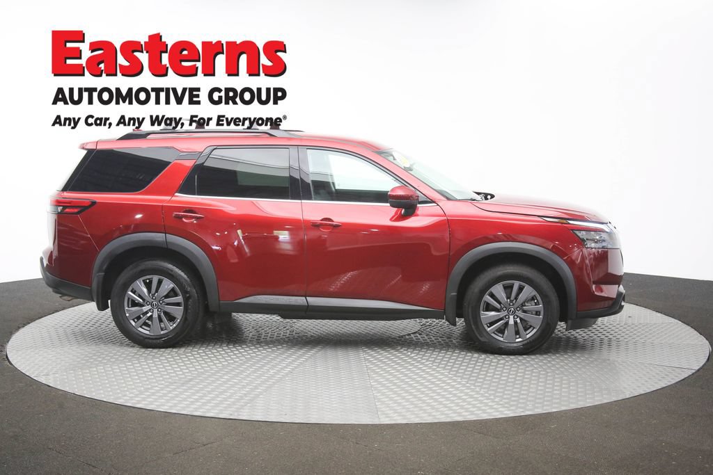 Used 2024 Nissan Pathfinder SV AWD/4WD image 47