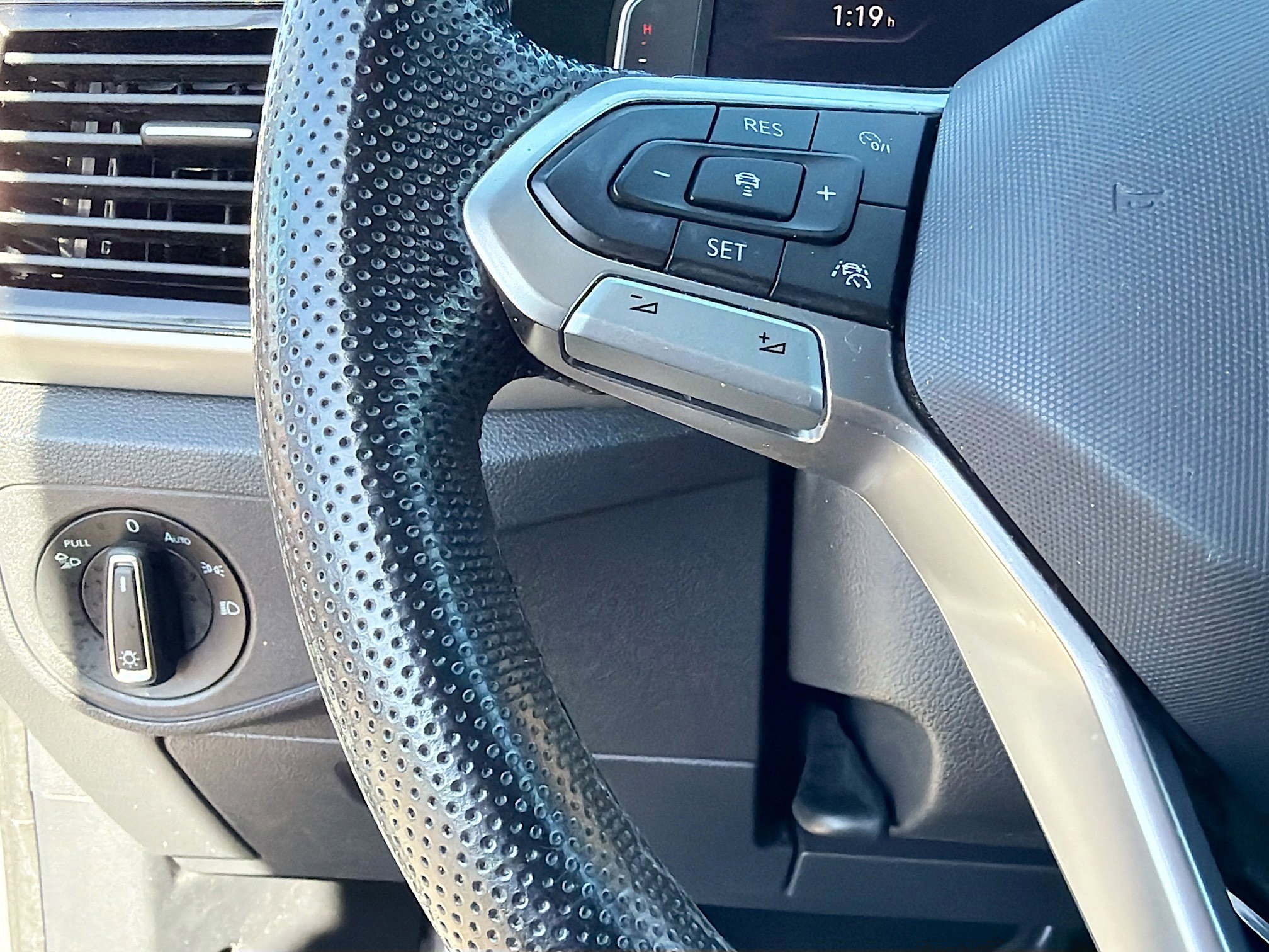 Used 2023 Volkswagen Atlas Cross Sport SEL image 37