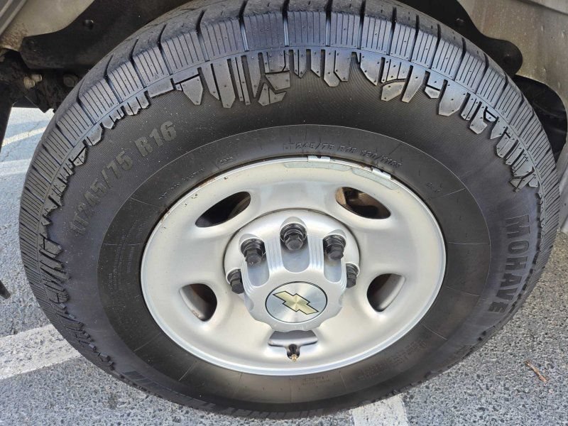 Used 2024 Chevrolet Express 3500 LS RWD image 17