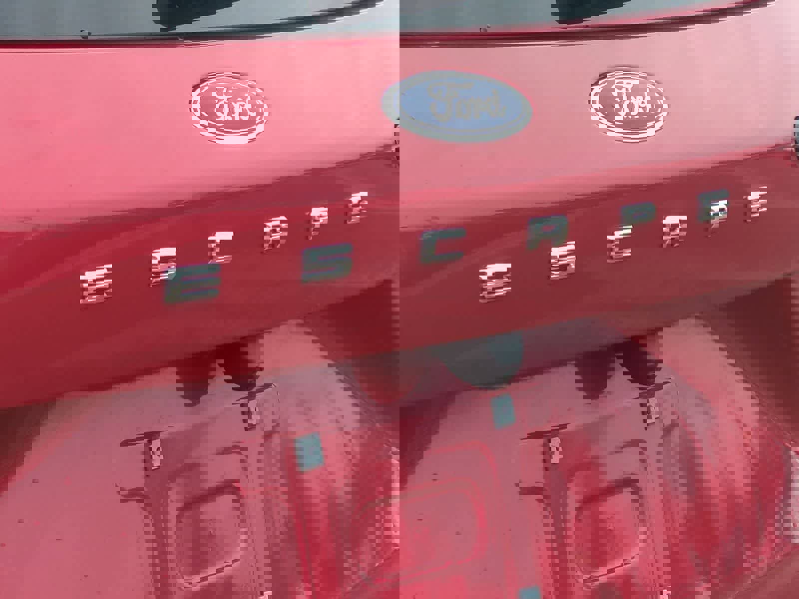 Certified 2025 Ford Escape SE w/ Class II Trailer Tow Package FWD image 13