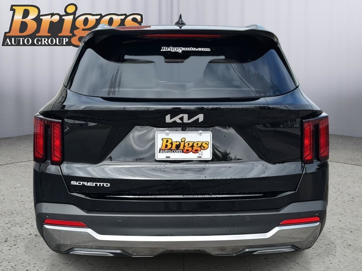 Used 2025 Kia Sorento EX FWD image 5