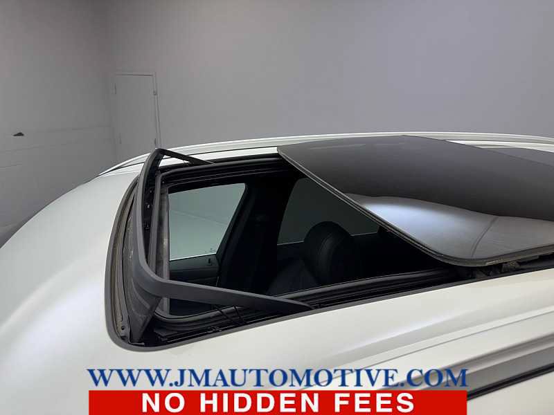 Used 2023 BMW X5 xDrive40i w/ Premium Package AWD/4WD image 11