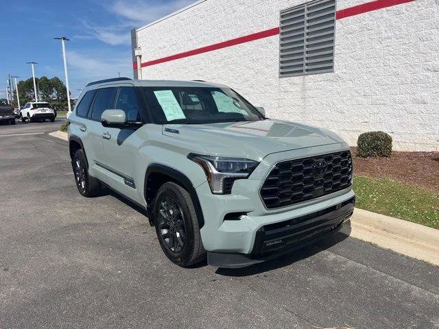 Certified 2025 Toyota Sequoia Platinum AWD/4WD image 1