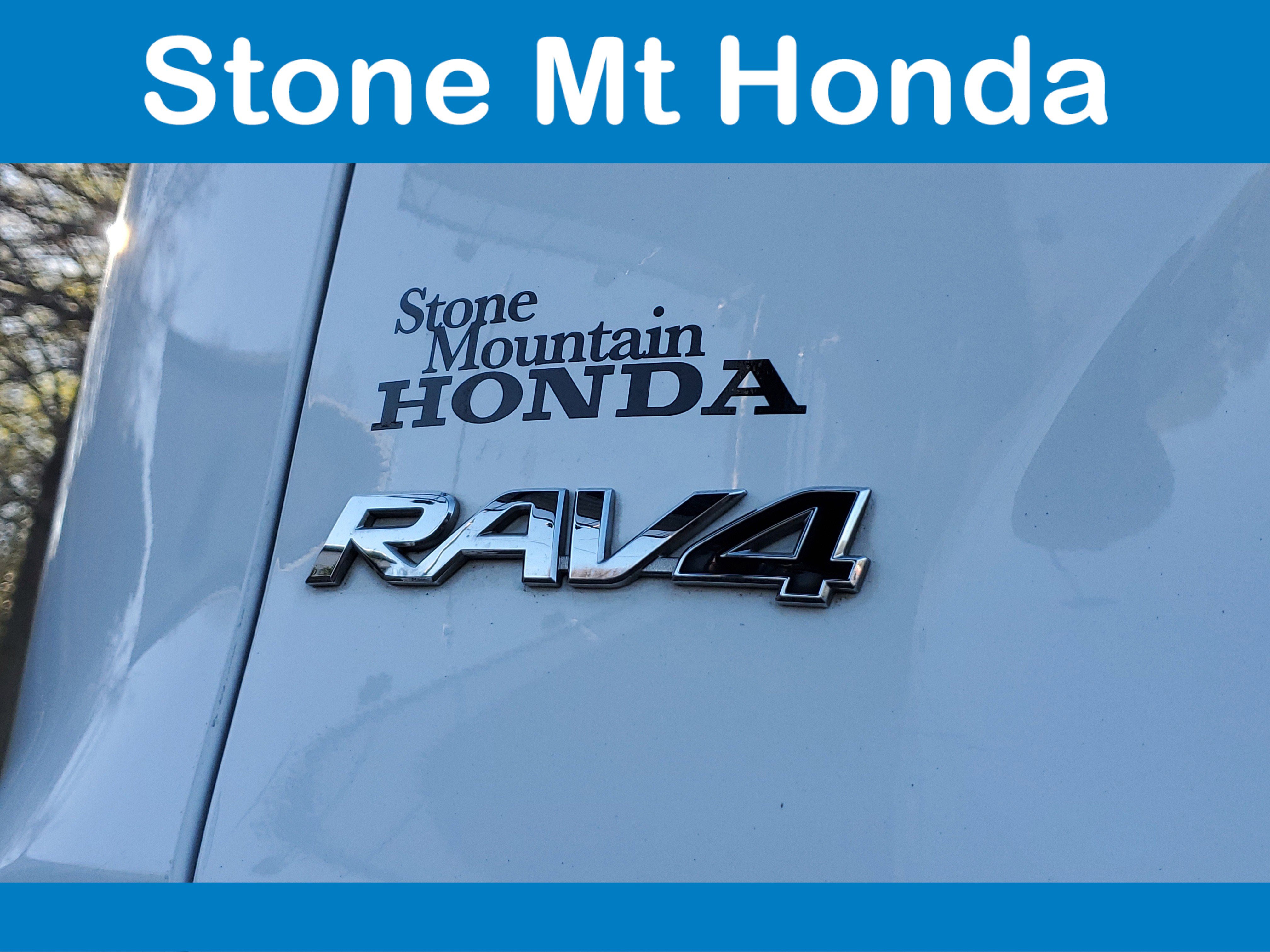 Used 2021 Toyota RAV4 XLE image 8