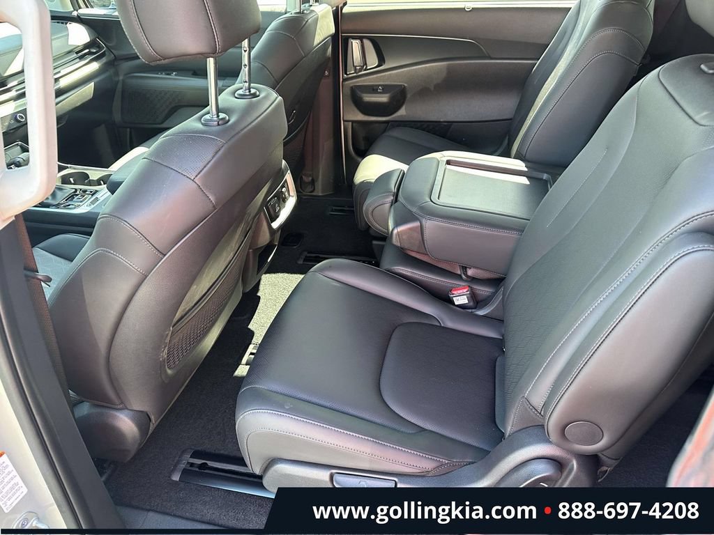 Certified 2026 Kia Carnival SX w/ SX Dark Edition Package FWD image 9