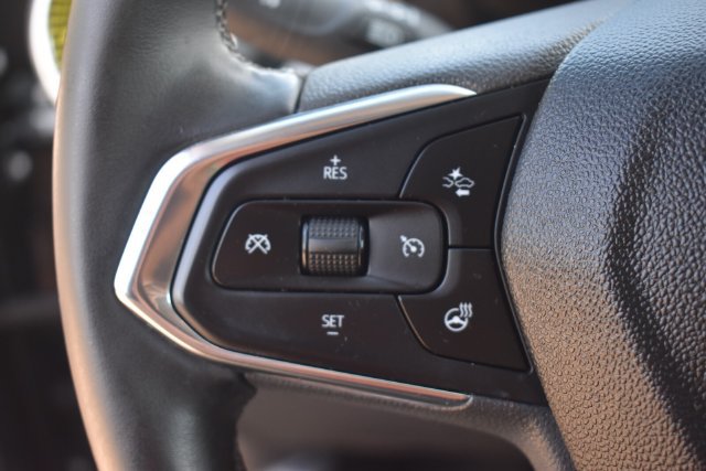 Certified 2025 Chevrolet Trax LT w/ LT Convenience Package FWD image 25
