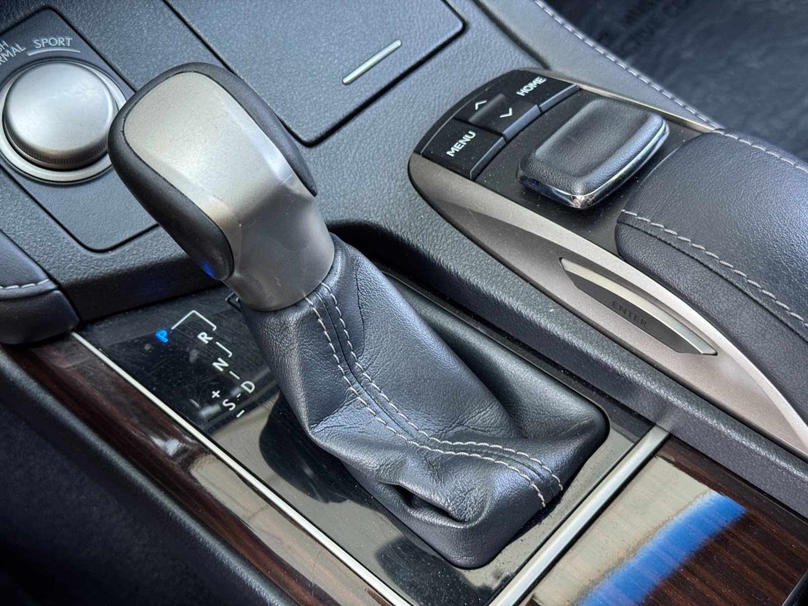 Used 2016 Lexus ES 350 w/ Luxury Package w/Wood Trim FWD image 30