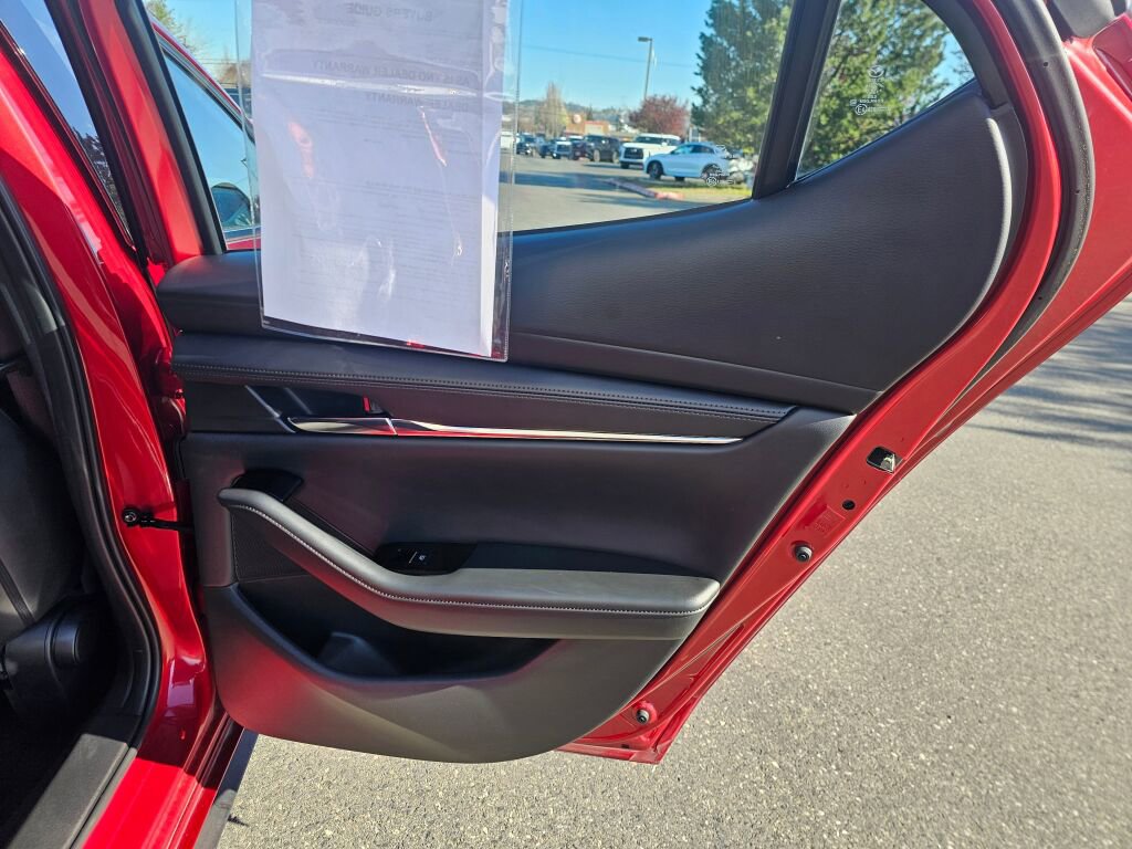 Used 2023 MAZDA MAZDA3 s image 14