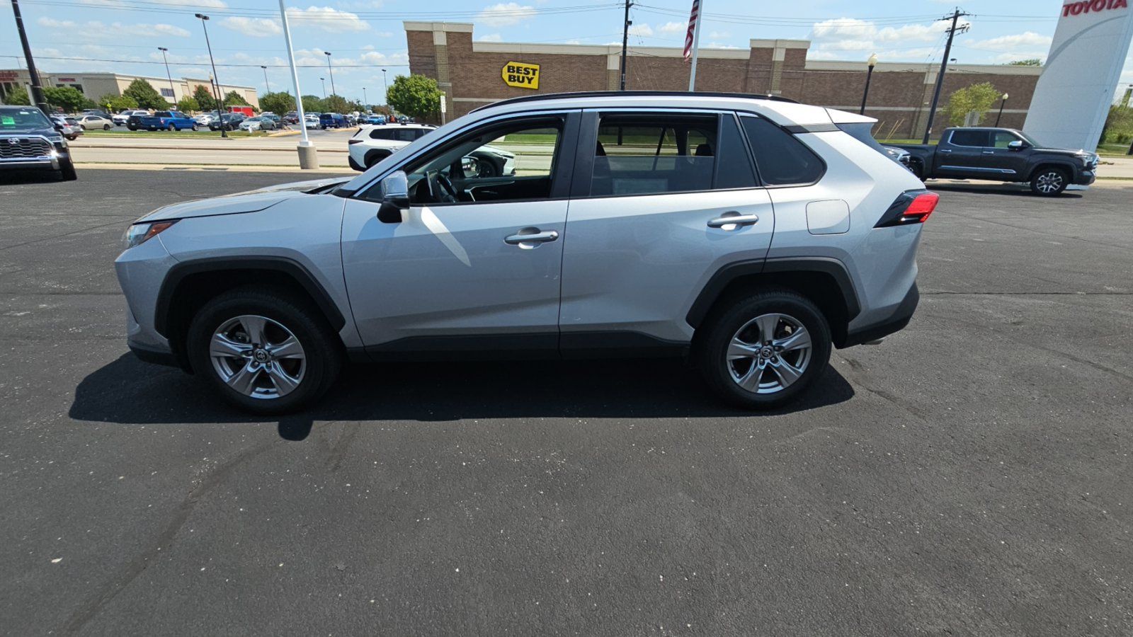 Certified 2025 Toyota RAV4 XLE AWD/4WD image 6