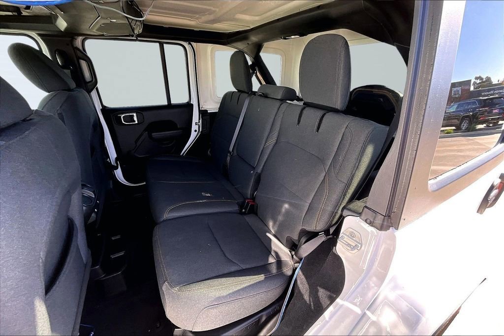Used 2024 Jeep Wrangler Unlimited image 18